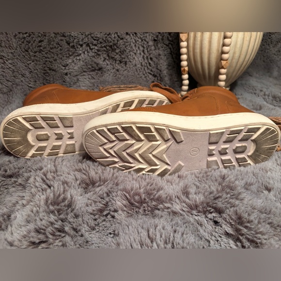 Men’s leather Goodfellow & co high tops - Picture 4 of 13